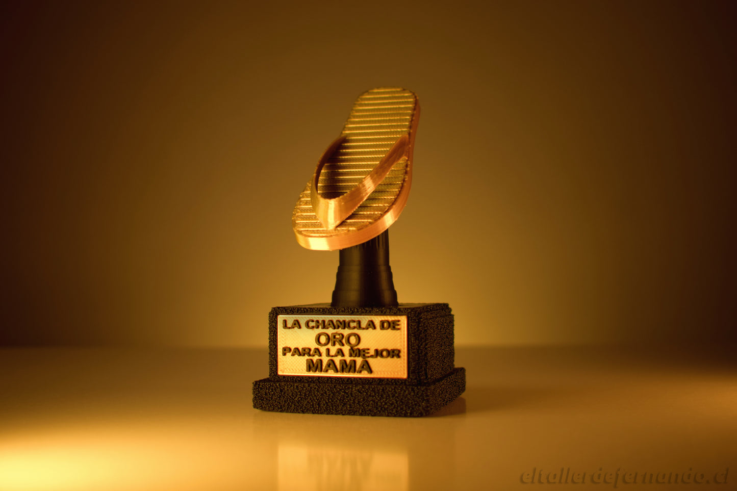 La Chancla de Oro - Monumento a la Justicia Materna
