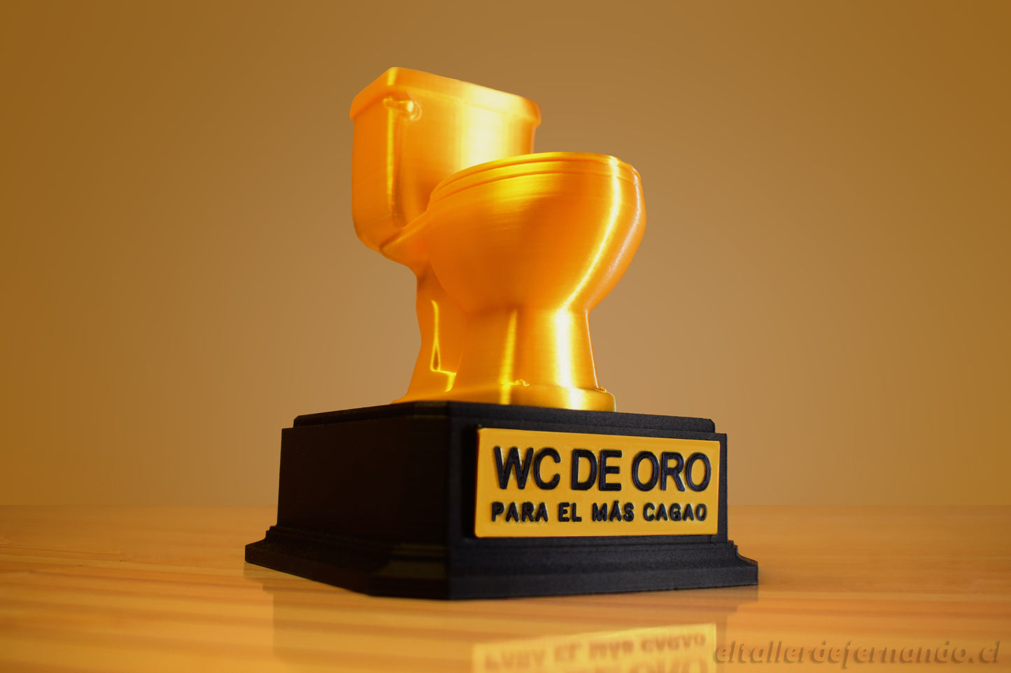 Trofeo WC de Oro - Premio al más Cagao / Cagón